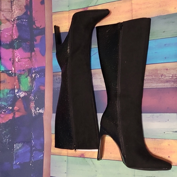 Heeled Boot - Picture 6 of 13